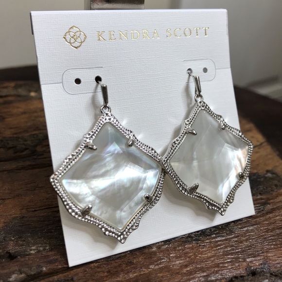 NWT Kendra Scott Silver Ivory MOP Kirsten’s! - Picture 2 of 10